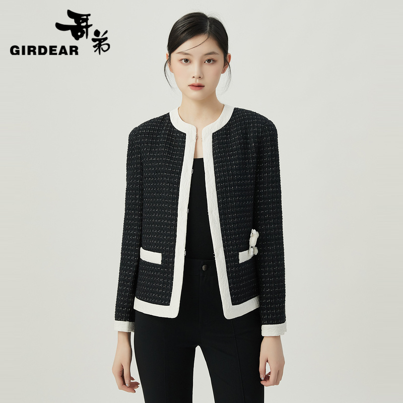 哥弟  圆领名媛风肌理压花小香外套1400657（附赠贵宾犬胸针）