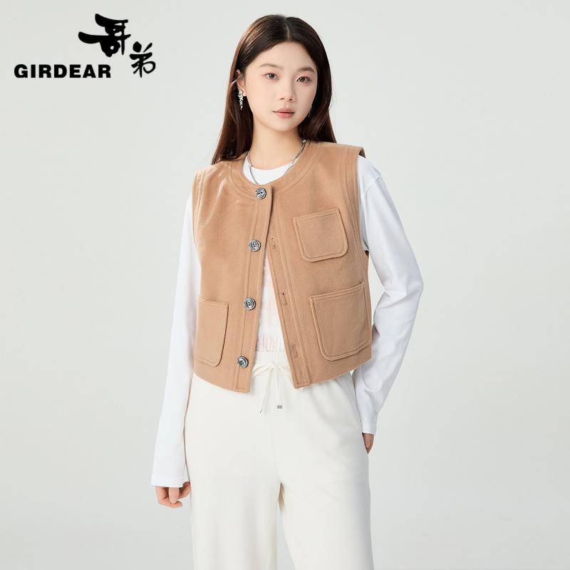 哥弟  宽松短款不对称口袋造型羊毛马甲1400774