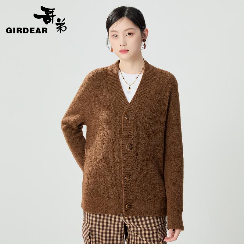 哥弟   V领经典慵懒氛围感软糯针织开衫1499257