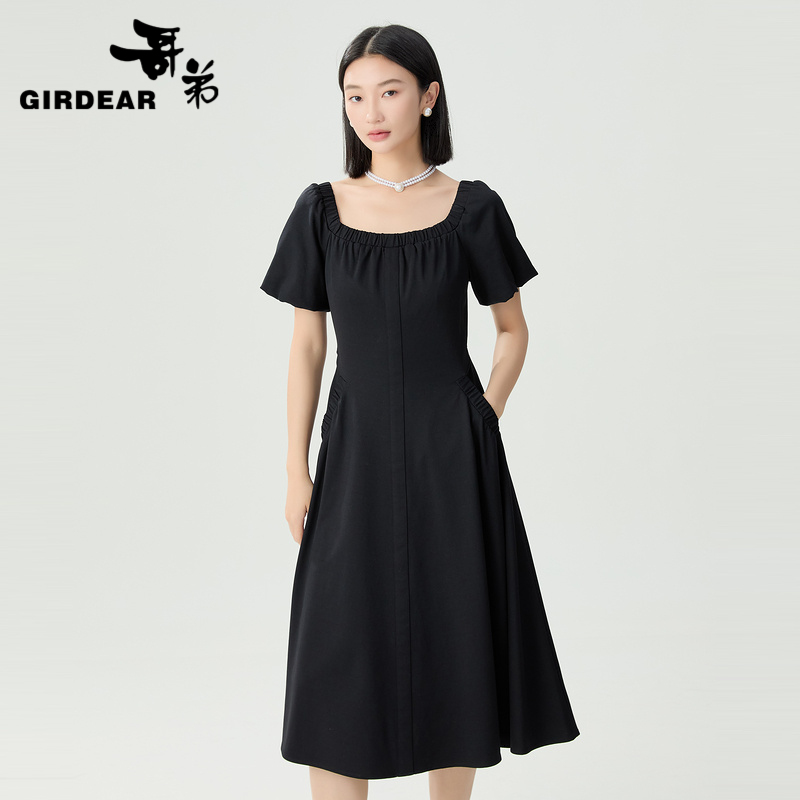 哥弟 法式泡泡袖高级感一字肩连衣裙1500548