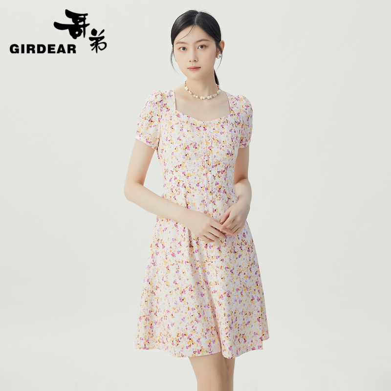 哥弟  复古方领碎花短袖茶歇裙1500493