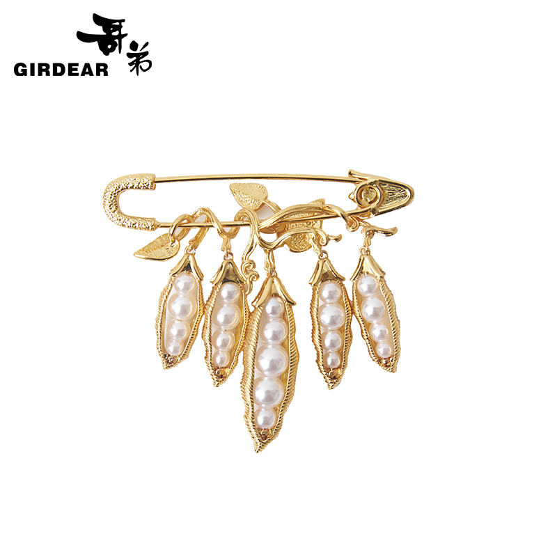 哥弟   时尚百搭好事花生胸针1900486