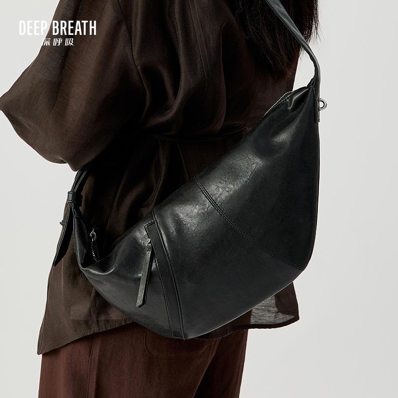 DEEP BREATH深呼吸女包 质感牛皮拉链休闲时尚牛角包单肩斜挎手提包AB10291