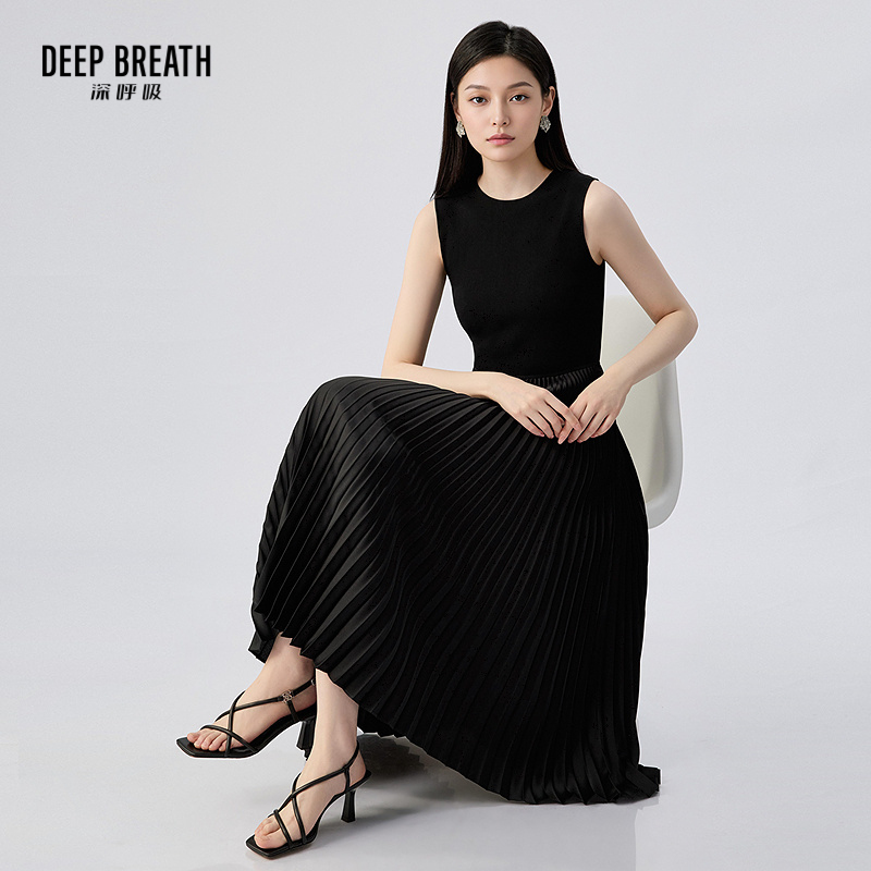 DEEP BREATH深呼吸女装 长款圆领针拼梭百褶礼服针织洋装连衣裙A500628